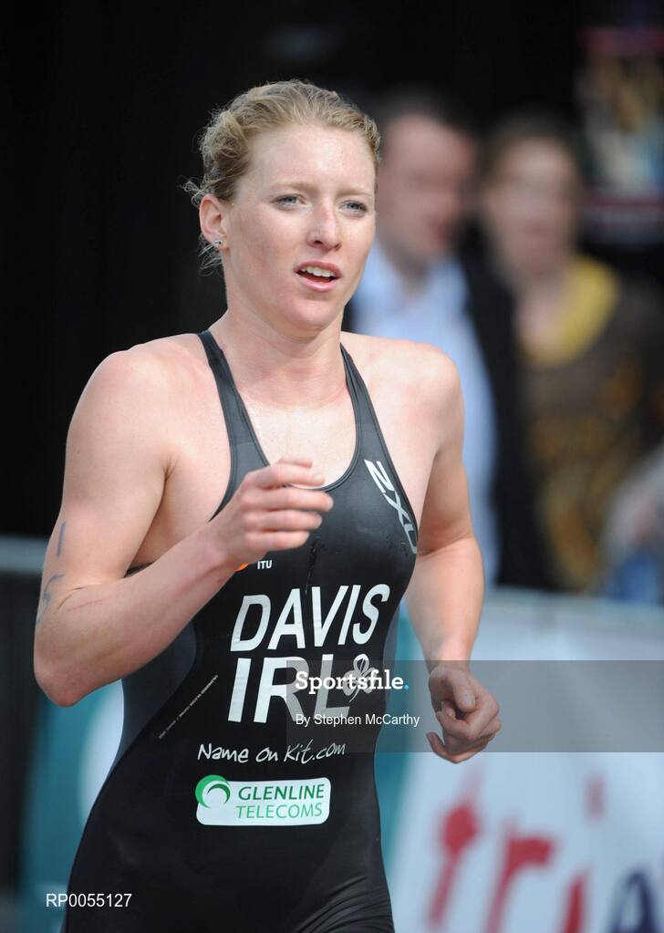 12 July 2008; Emmas Davis, Ireland, in action during the running discipline of the Women's Elite Race at the triAthlone event. Over 1,500 competitiors took part in the third running of triAthlone sponsored by Waterways Ireland. TriAthlone will host the European Triathlon Championships in 2010, the first time the event has ever been held in Ireland. Waterways Ireland triAthlone Triathlon, Athlone, Co. Westmeath. Picture credit: Stephen McCarthy / SPORTSFILE