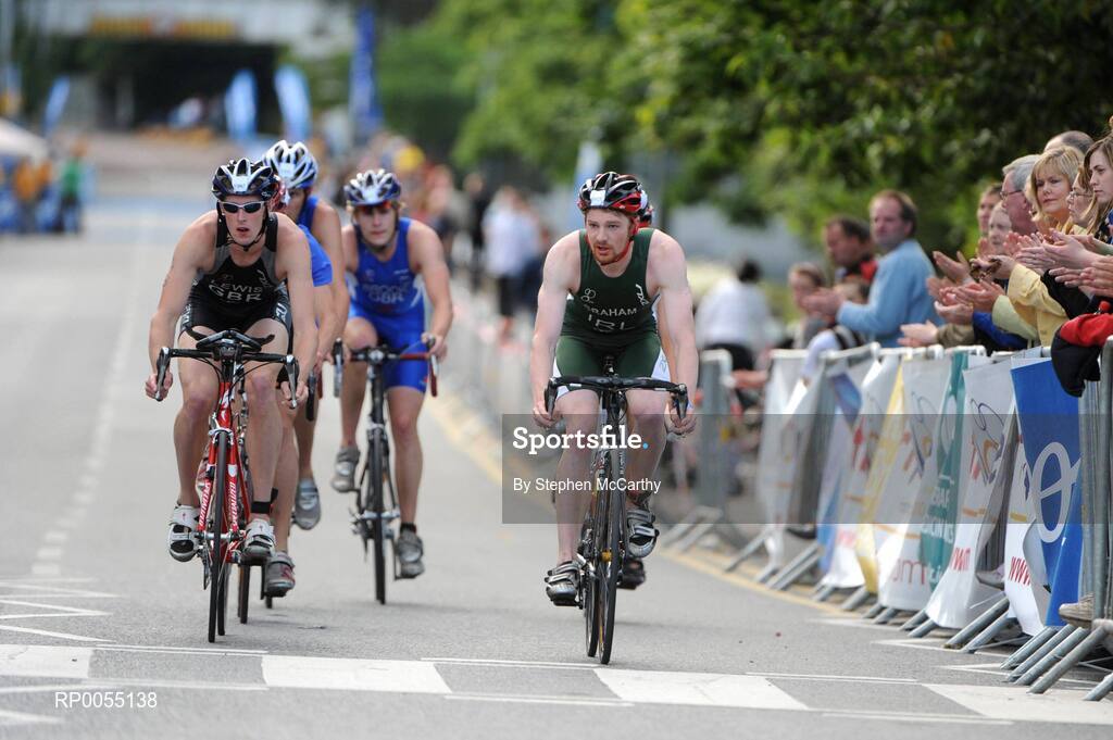 12 July 2008; David Graham, Ireland, right, leads a group of chasing riders during the cycling discipline of the Men's Elite Race at the triAthlone event. Over 1,500 competitors took part in the third running of triAthlone sponsored by Waterways Ireland. triAthlone will host the European Triathlon Championships in 2010, the first time the event has ever been held in Ireland. Waterways Ireland triAthlone Triathlon, Athlone, Co. Westmeath. Picture credit: Stephen McCarthy / SPORTSFILE