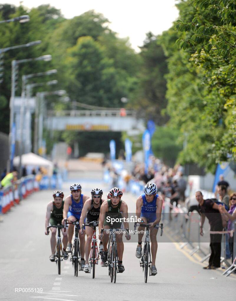 12 July 2008; Colin Bolger, Ireland, centre, leads the chasing group of riders during the cycling discipline of the Men's Elite Race at the triAthlone event. Over 1,500 competitors took part in the third running of triAthlone sponsored by Waterways Ireland. TriAthlone will host the European Triathlon Championships in 2010, this will be the first time the event has ever been held in Ireland. Waterways Ireland triAthlone Triathlon, Athlone, Co. Westmeath. Picture credit: Stephen McCarthy / SPORTSFILE