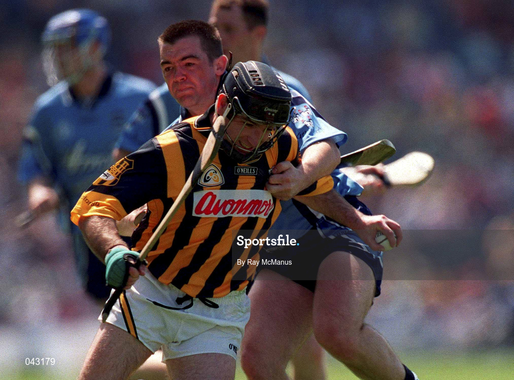 18 June 2000; DJ Carey of Kilkenny in action against Sean Power of Dublin during the Guinness Leinster Senior Hurling Championship Semi-Final match between Kilkenny and Dublin at Croke Park in Dublin. Photo by Ray McManus/Sportsfile