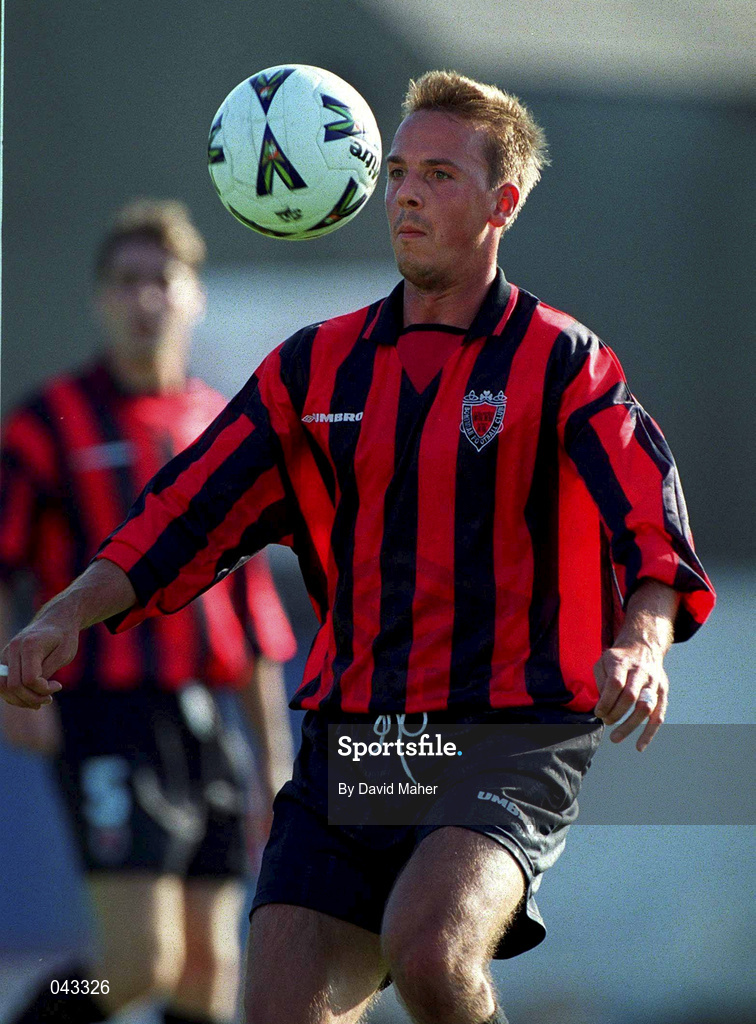 22 July 2000; Rob Bowman of Bohemians during the Derek Swan Testimonial match between Bohemians and Tranmere Rovers at Dalymount Park in Dublin. Photo by David Maher/Sportsfile