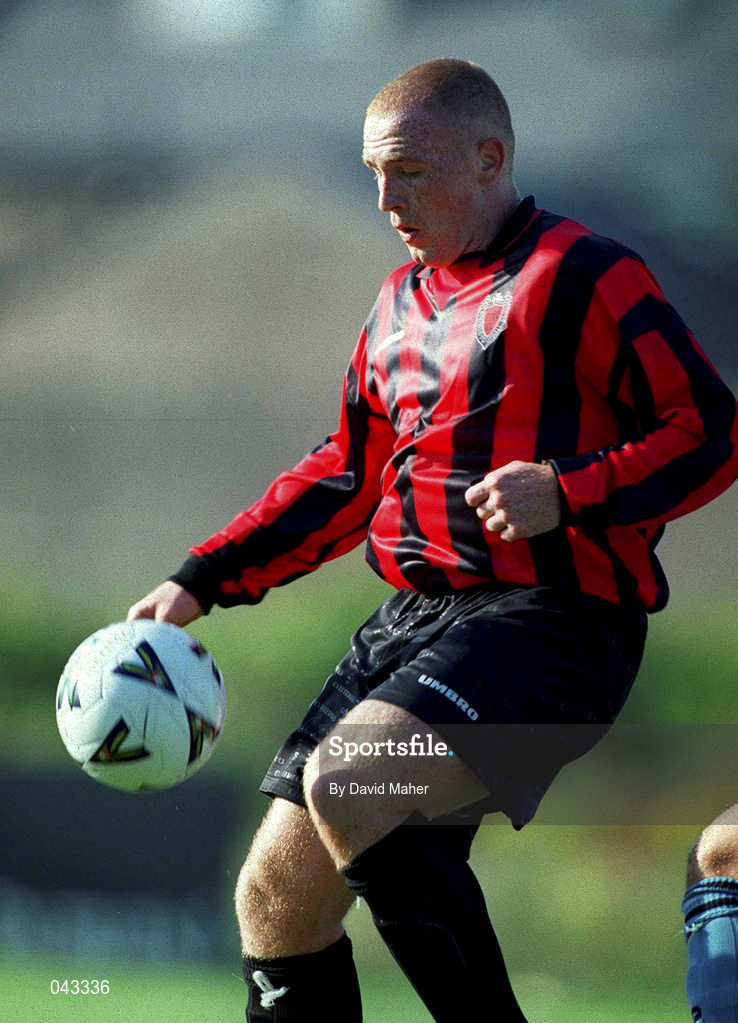 22 July 2000; Glen Crowe of Bohemians during the Derek Swan Testimonial match between Bohemians and Tranmere Rovers at Dalymount Park in Dublin. Photo by David Maher/Sportsfile