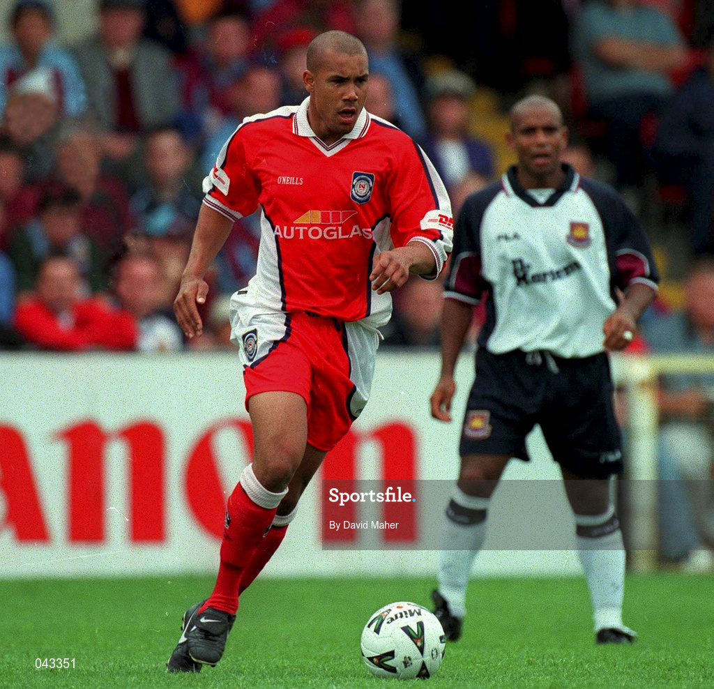 23 July 2000; Martin Garreth of St Patrick's Athletic during the Pre-Season Friendly match between St Patrick's Athletic and West Ham United at Richmond Park in Dublin. Photo by David Maher/Sportsfile