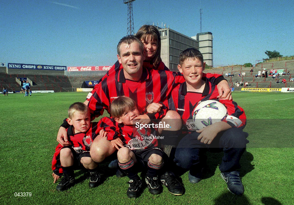 22 July 2000; Derek Swan of Bohemians pictured with his children Anthony, Ryan, Leah and Derek before his Testimonial match between Bohemians and Tranmere Rovers at Dalymount Park in Dublin. Photo by David Maher/Sportsfile