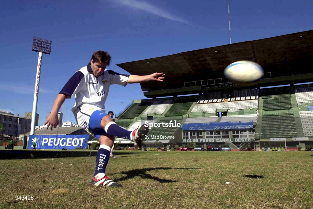 2 June 2000; Argentina's Gonzalo Quesada during kicking practice at Club Ferro Carril Oeste in Buenos Aires, Argentina. Photo by Matt Browne/Sportsfile