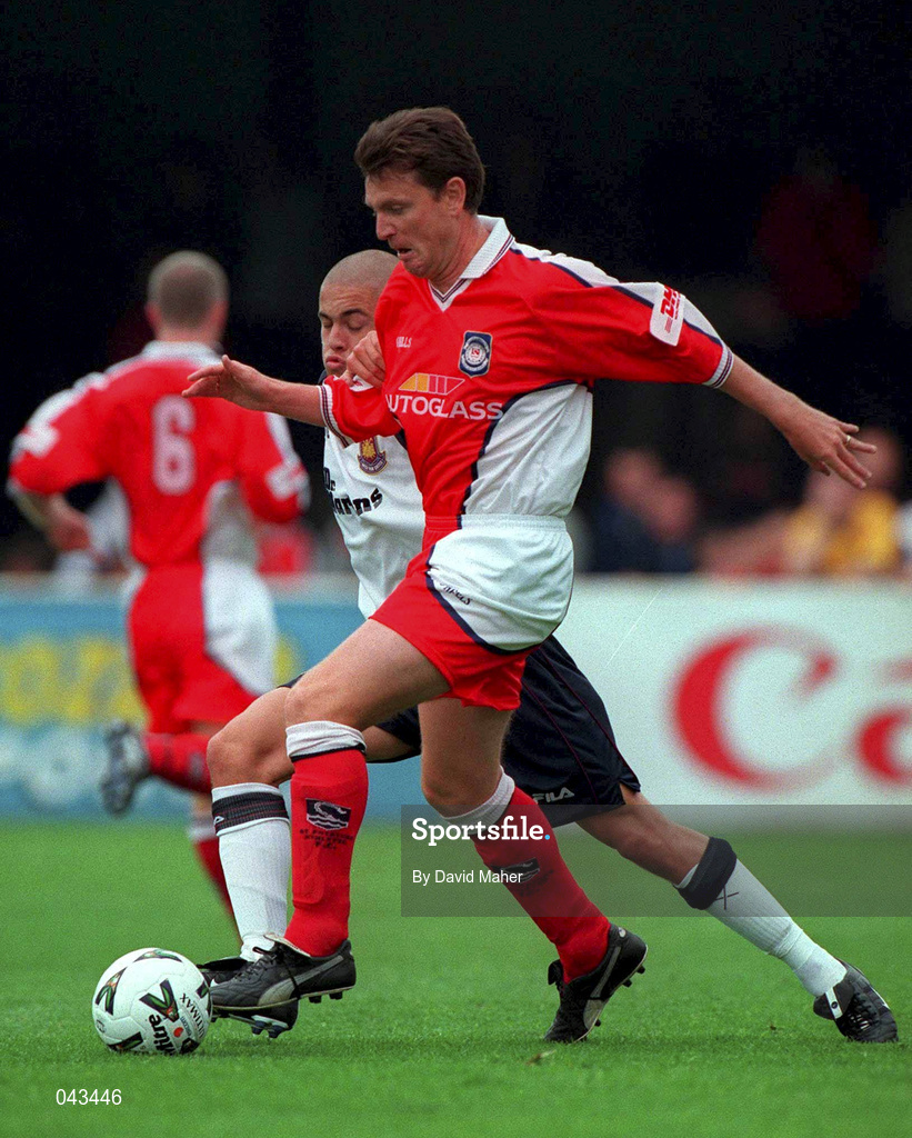 23 July 2000; Martin Russell of St Patrick's Athletic in action against Joe Cole of West Ham United during the Pre-Season Friendly match between St Patrick's Athletic and West Ham United at Richmond Park in Dublin. Photo by David Maher/Sportsfile