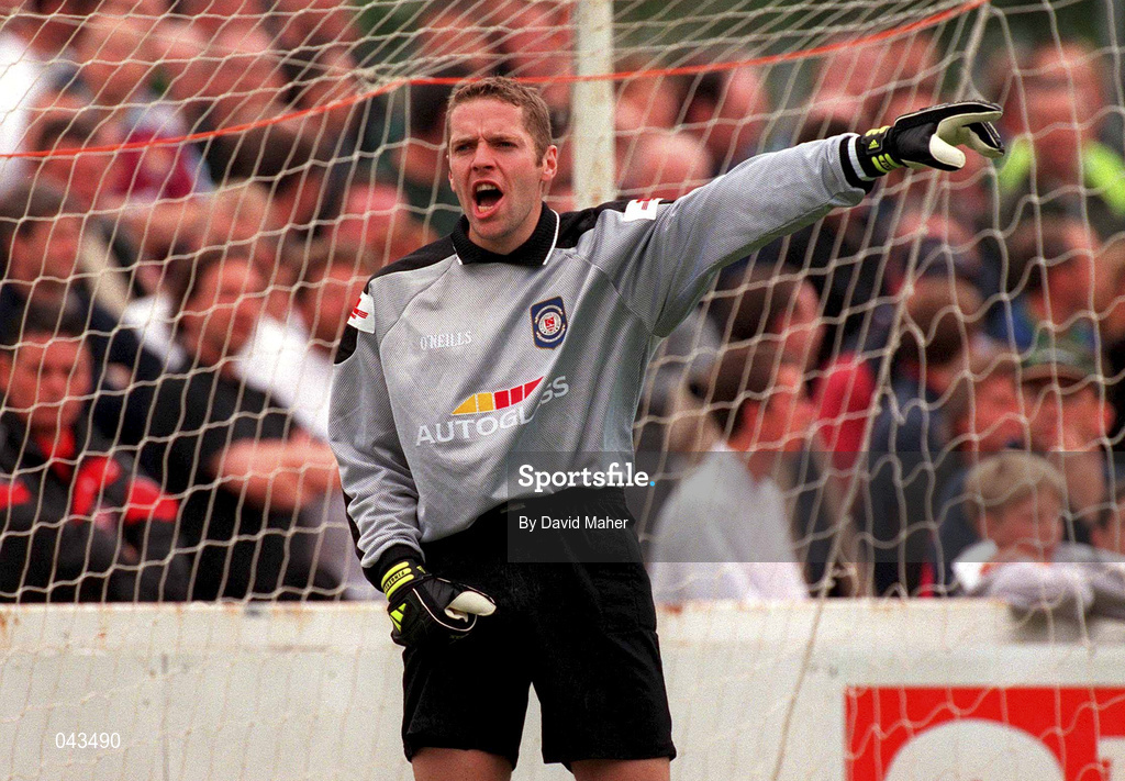 23 July 2000; St Patrick's Athletic goalkeeper Seamus Kelly during the Pre-Season Friendly match between St Patrick's Athletic and West Ham United at Richmond Park in Dublin. Photo by David Maher/Sportsfile