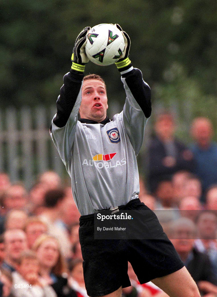 23 July 2000; St Patrick's Athletic goalkeeper Seamus Kelly during the Pre-Season Friendly match between St Patrick's Athletic and West Ham United at Richmond Park in Dublin. Photo by David Maher/Sportsfile