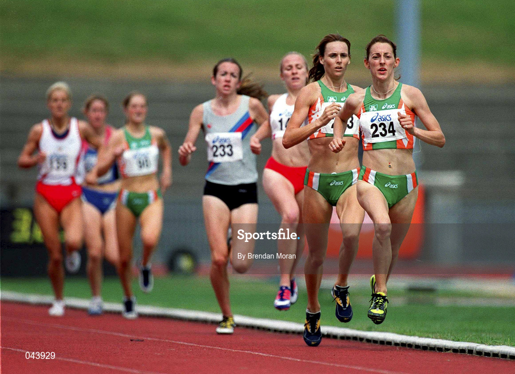 29 July 2000; Rosemary Ryan, 234, leads the eventual winner Breeda Dennehy-Willis in the women's 1500m event during the Dublin International Games at at Morton Stadium in Santry, Dublin. Photo by Brendan Moran/Sportsfile