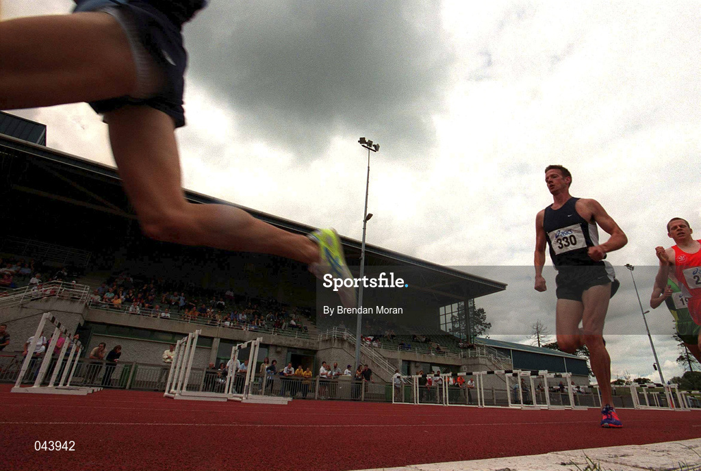 29 July 2000; Athletes compete in the men's 1500m event during the Dublin International Games at at Morton Stadium in Santry, Dublin. Photo by Brendan Moran/Sportsfile