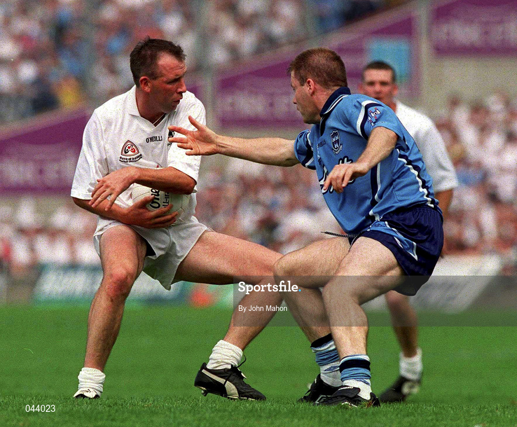 30 July 2000; Glenn Ryan of Kildare in action against Dessie Farrell of Dublin during the Bank of Ireland Leinster Senior Football Championship Final between Dublin and Kildare at Croke Park in Dublin. Photo by John Mahon/Sportsfile