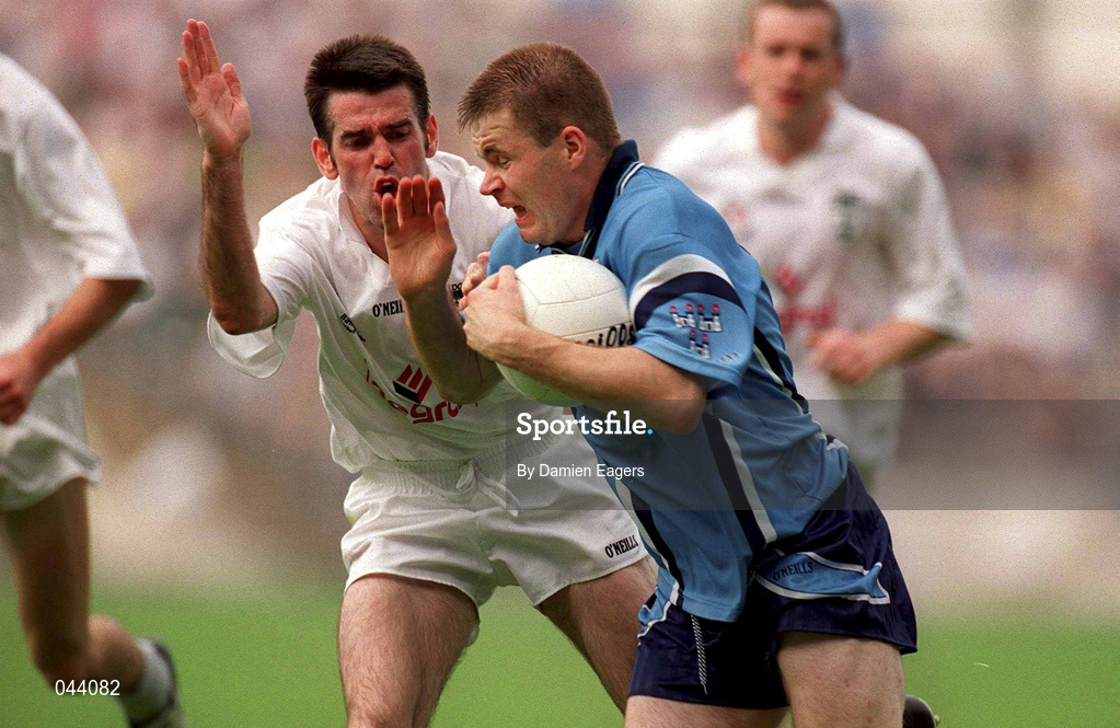 30 July 2000; Dessie Farrell of Dublin in action against Ken Doyle of Kildare during the Bank of Ireland Leinster Senior Football Championship Final between Dublin and Kildare at Croke Park in Dublin. Photo by Damien Eagers/Sportsfile