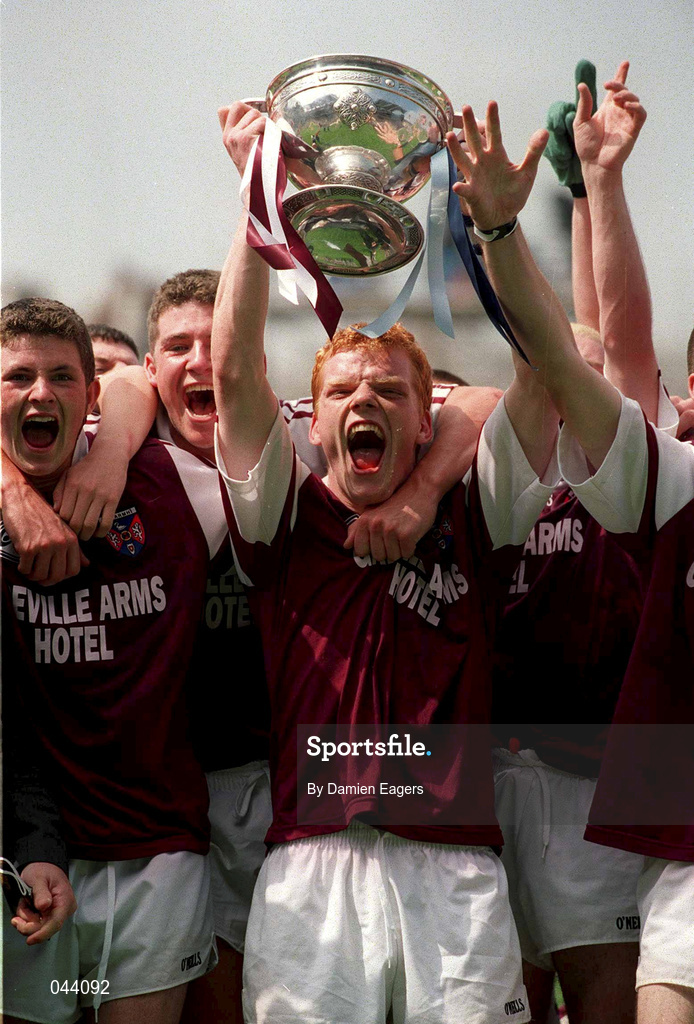 30 July 2000; Westmeath captain Alan Lambden lifts the cup following the Leinster Minor Football Championship Final between Dublin and Westmeath at Croke Park in Dublin. Photo by Damien Eagers/Sportsfile