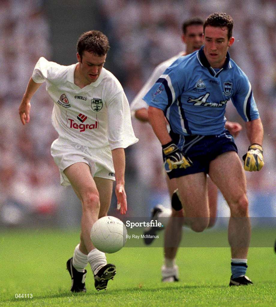30 July 2000; Tadhg Fennin of Kildare in action against Paddy Christie of Dublin during the Bank of Ireland Leinster Senior Football Championship Final between Dublin and Kildare at Croke Park in Dublin. Photo by Ray McManus/Sportsfile