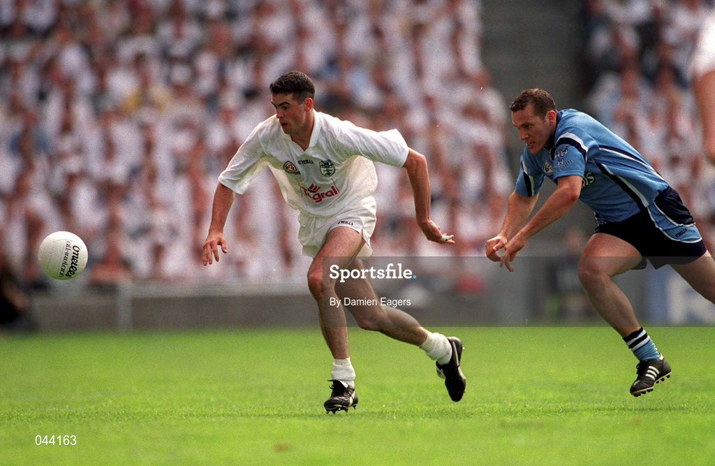 30 July 2000; Dermot Earley of Kildare in action against Ciaran Whelan of Dublin during the Bank of Ireland Leinster Senior Football Championship Final between Dublin and Kildare at Croke Park in Dublin. Photo by Damien Eagers/Sportsfile