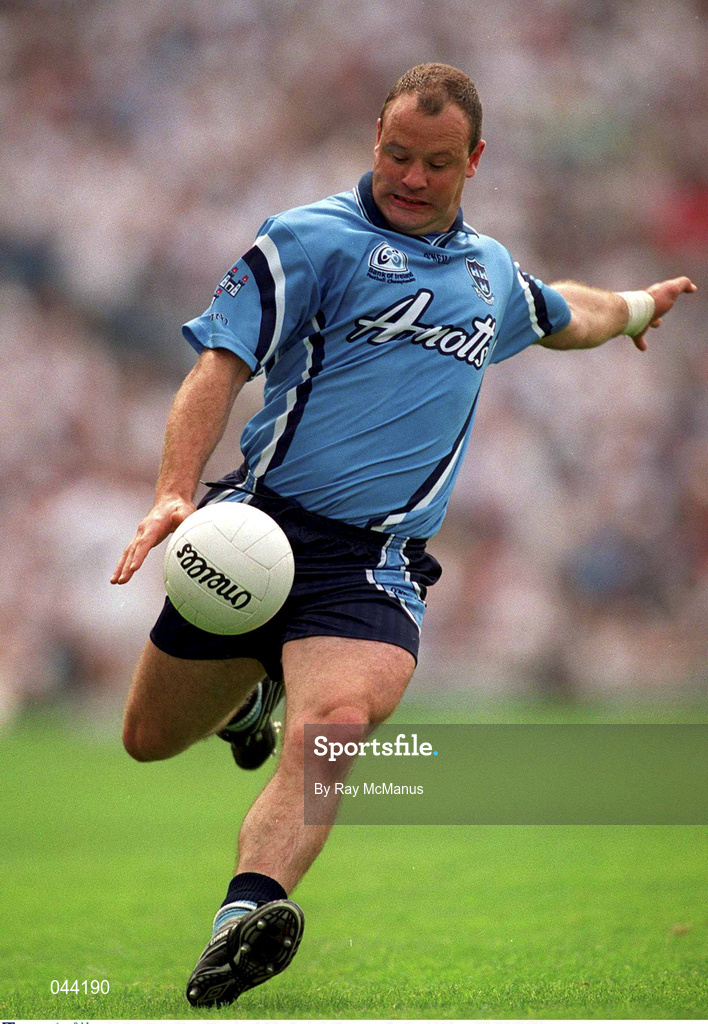 30 July 2000; Vinny Murphy of Dublin during the Bank of Ireland Leinster Senior Football Championship Final between Dublin and Kildare at Croke Park in Dublin. Photo by Ray McManus/Sportsfile