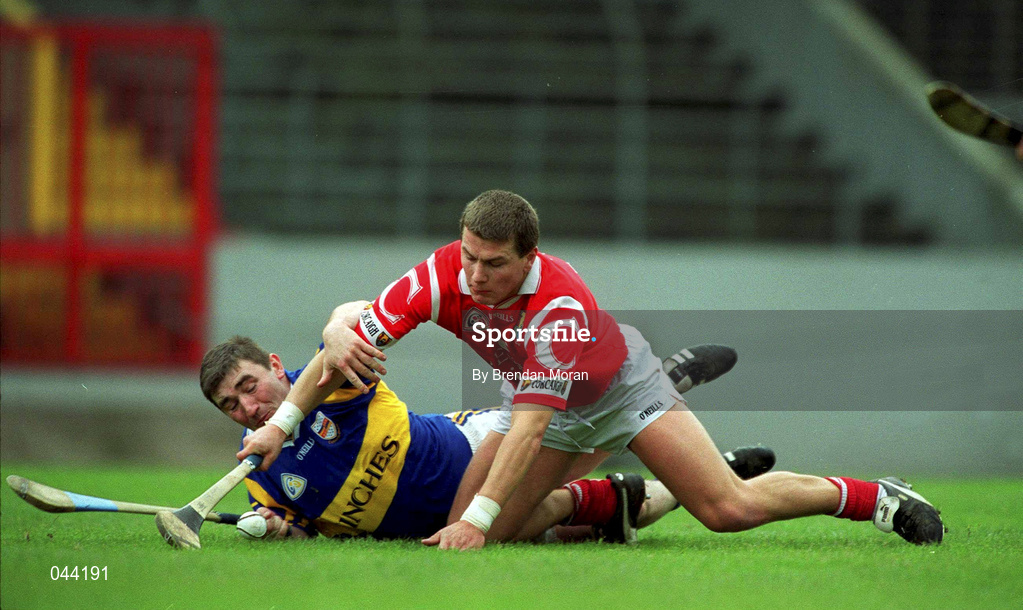 2 April 2000; Diarmuid O'Sullivan of Cork in action against Paul Shelly of Tipperary during the Church & General National Hurling League Division 1B match between Cork and Tipperary at Páirc Uí Chaoimh in Cork. Photo by Brendan Moran/Sportsfile