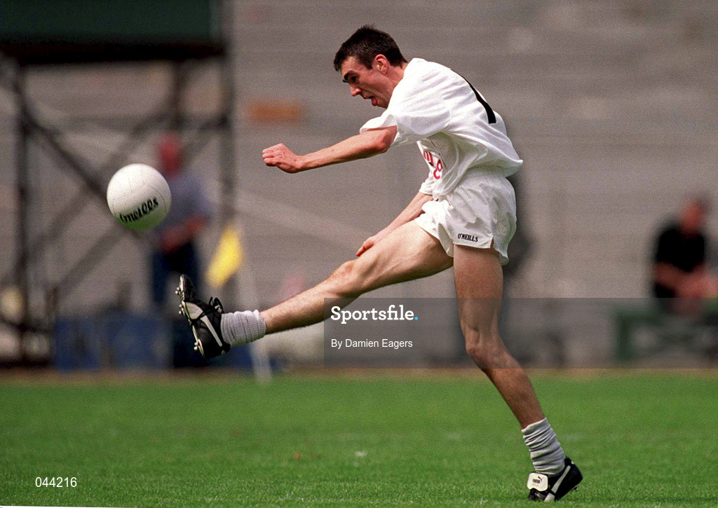 30 July 2000; John Doyle of Kildare during the Bank of Ireland Leinster Senior Football Championship Final between Dublin and Kildare at Croke Park in Dublin. Photo by Damien Eagers/Sportsfile