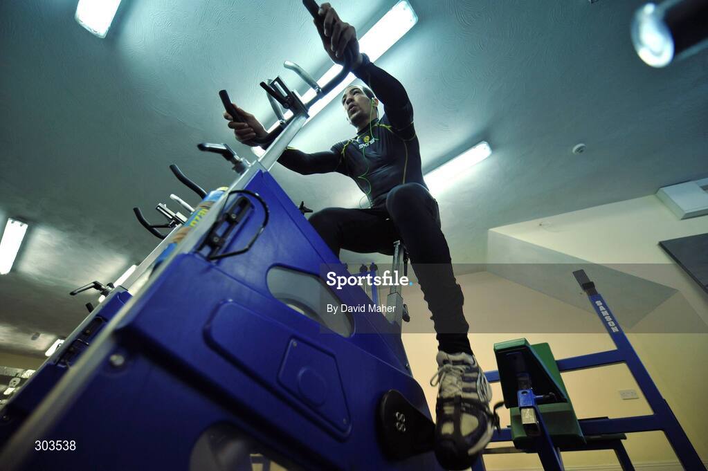 10 June 2008; Ireland's Olympic boxer Darren Sutherland during a photocall. Olympic Boxers photocall, National Stadium, Dublin. Picture credit: David Maher / SPORTSFILE *** Local Caption *** S0806060 Olympic Boxers photocall