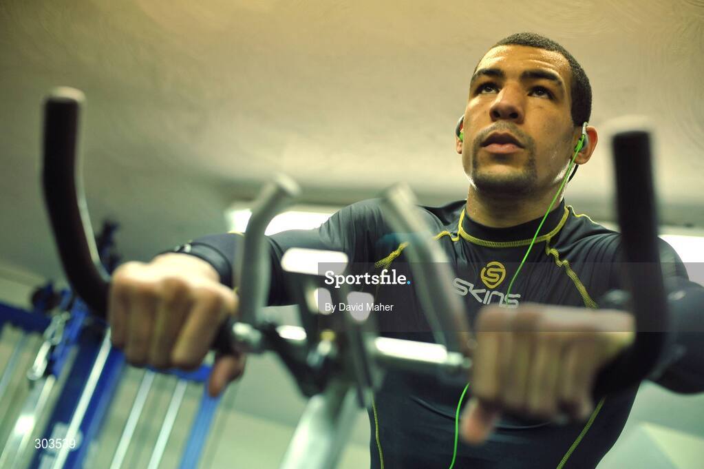 10 June 2008; Ireland's Olympic boxer Darren Sutherland during a photocall. Olympic Boxers photocall, National Stadium, Dublin. Picture credit: David Maher / SPORTSFILE *** Local Caption *** S0806060 Olympic Boxers photocall