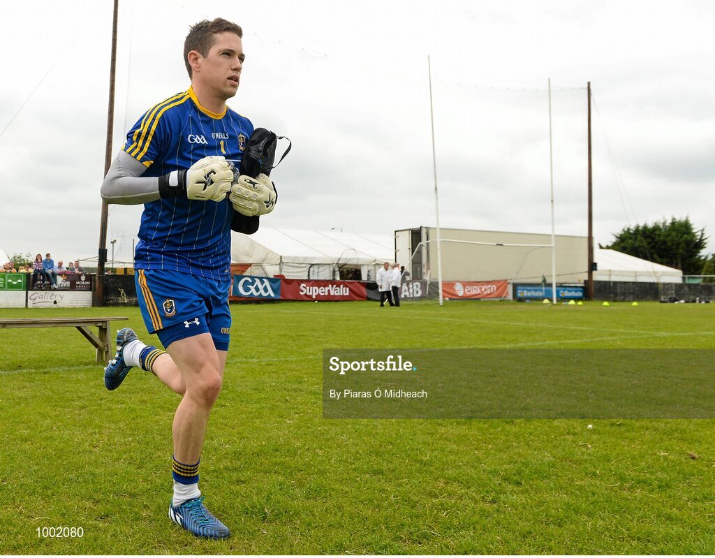 24 May 2015; Roscommon goalkeeper Darren O'Malley makes his way onto the pitch before the start of the game. Connacht GAA Football Senior Championship Quarter-Final, London v Roscommon. Páirc Smárgaid, Ruislip, London, England. Picture credit: Piaras Ó Mídheach / SPORTSFILE