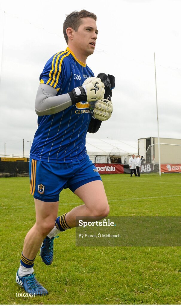 24 May 2015; Roscommon goalkeeper Darren O'Malley makes his way onto the pitch before the start of the game. Connacht GAA Football Senior Championship Quarter-Final, London v Roscommon. Páirc Smárgaid, Ruislip, London, England. Picture credit: Piaras Ó Mídheach / SPORTSFILE