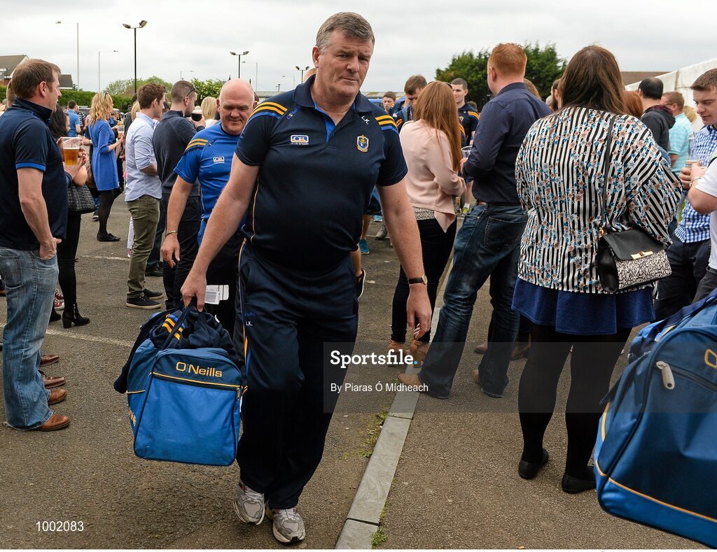 24 May 2015; Roscommon coach Liam Kearns arrives before the game. Connacht GAA Football Senior Championship Quarter-Final, London v Roscommon. Páirc Smárgaid, Ruislip, London, England. Picture credit: Piaras Ó Mídheach / SPORTSFILE