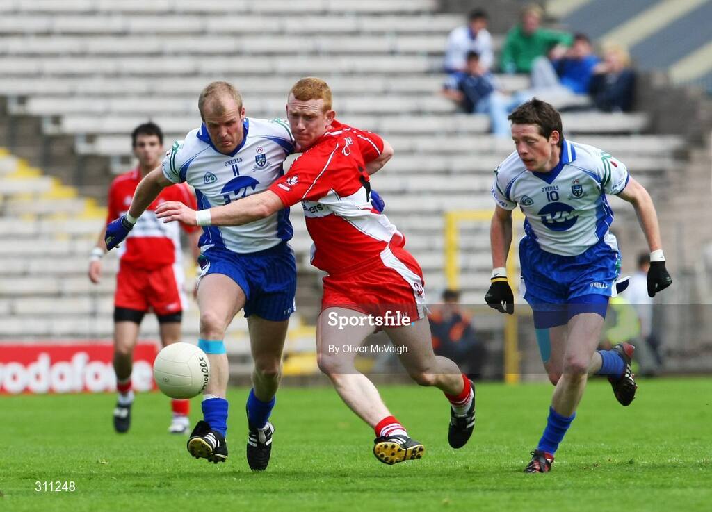 19 July 2008; Fergal Doherty, Derry, in action against Dick Clerkin and Conor McManus, Monaghan. GAA Football All-Ireland Senior Championship Qualifier - Round 1, Monaghan v Derry. Clones, Co. Monaghan. Picture credit: Oliver McVeigh / SPORTSFILE