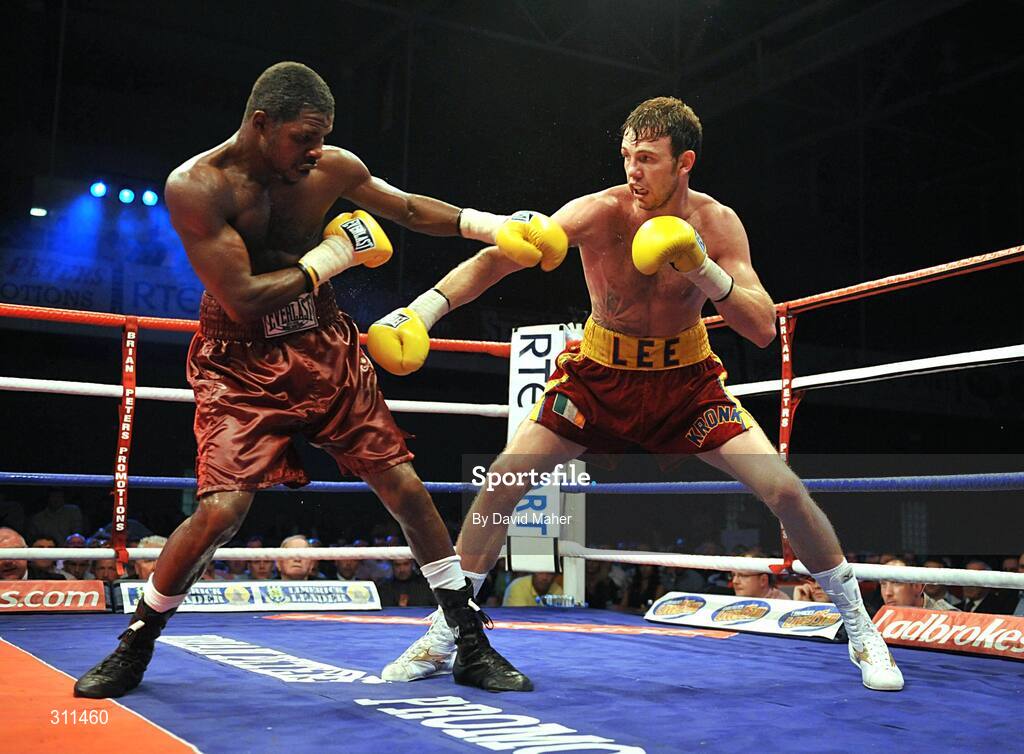 19 July 2008; Andy Lee, right, in action against Willie Gibbs. International Middleweight contest, University Sports Arena, Limerick. Picture credit: David Maher / SPORTSFILE