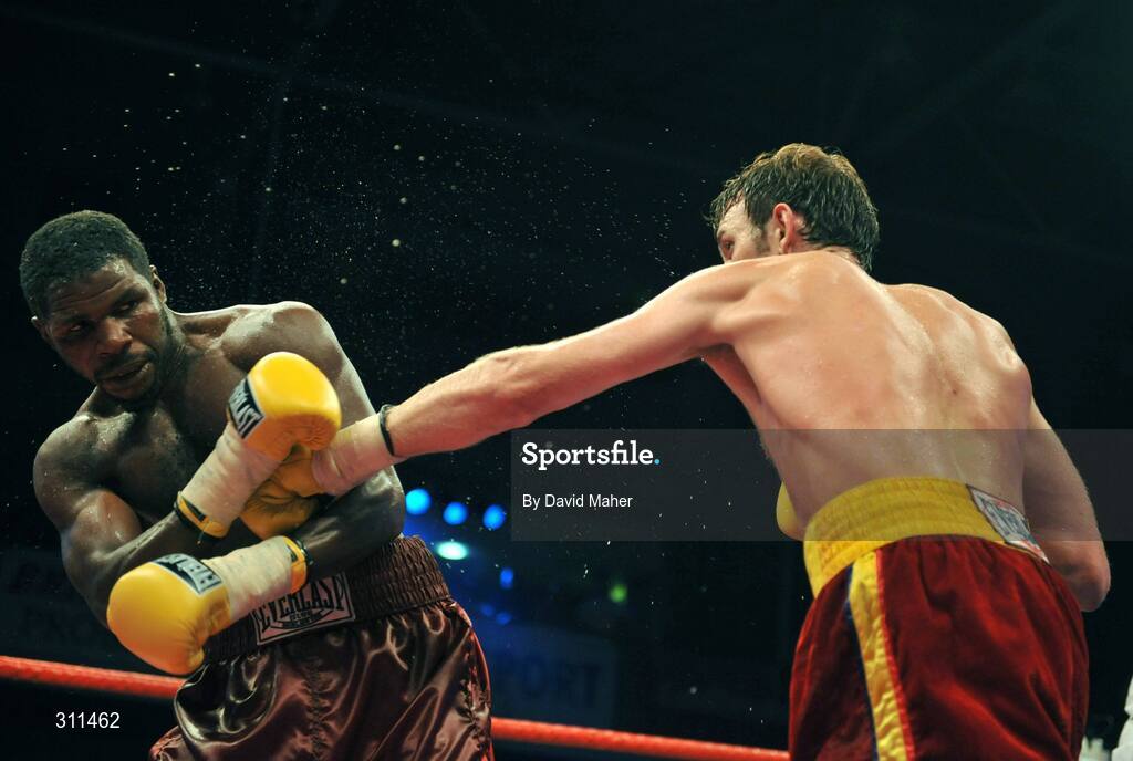 19 July 2008; Andy Lee, right, in action against Willie Gibbs. International Middleweight contest, University Sports Arena, Limerick. Picture credit: David Maher / SPORTSFILE