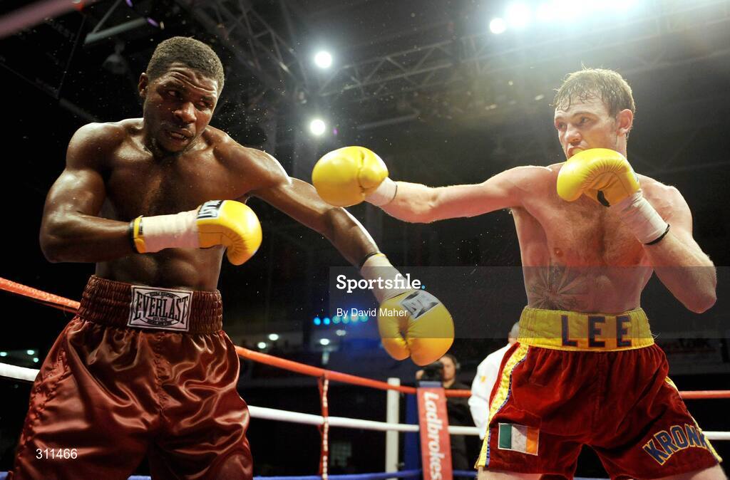 19 July 2008; Andy Lee, right, in action against Willie Gibbs. International Middleweight contest, University Sports Arena, Limerick. Picture credit: David Maher / SPORTSFILE