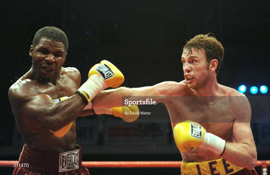 19 July 2008; Andy Lee, right, in action against Willie Gibbs. International Middleweight contest, University Sports Arena, Limerick. Picture credit: David Maher / SPORTSFILE