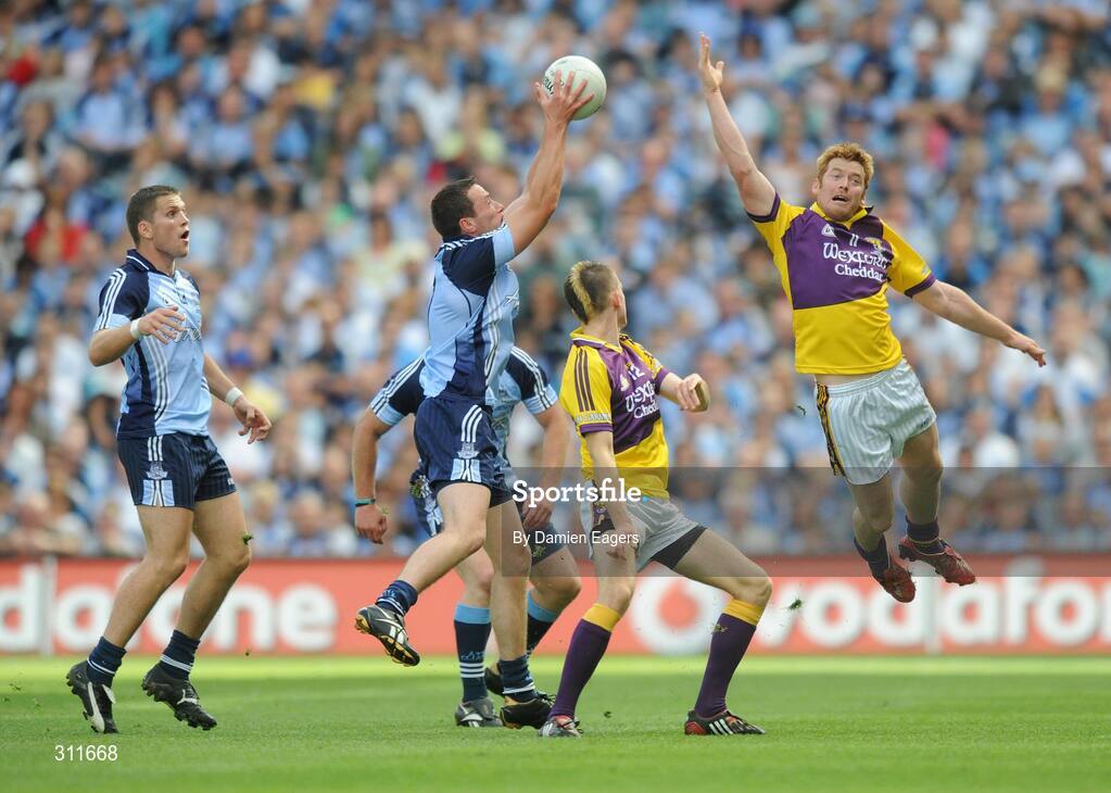 20 July 2008; Barry Cahill, Dublin, in action against Eric Bradley, Wexford. GAA Football Leinster Senior Championship Final, Dublin v Wexford, Croke Park, Dublin. Picture credit: Damien Eagers / SPORTSFILE