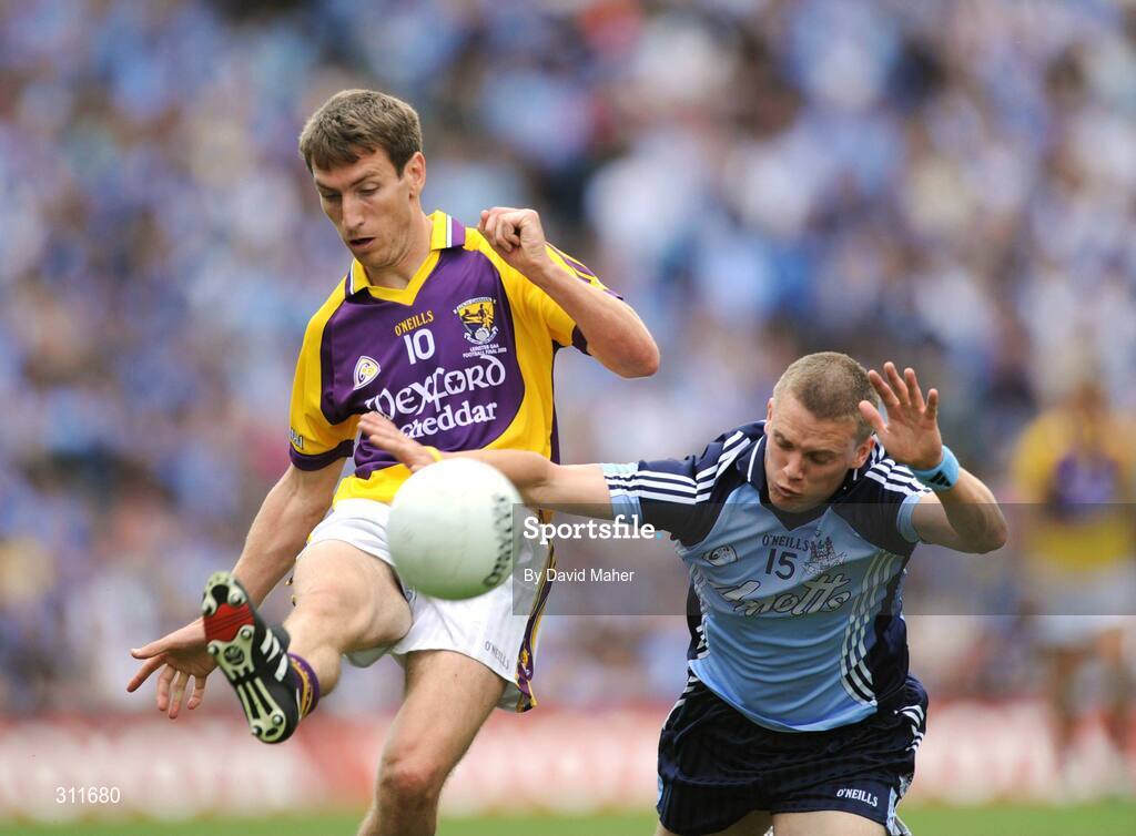 20 July 2008; Redmond Barry, Wexford, in action against Tomas Quinn, Dublin. GAA Football Leinster Senior Championship Final, Dublin v Wexford, Croke Park, Dublin. Picture credit: David Maher / SPORTSFILE