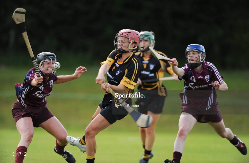 20 July 2008; Anna Farrell, Kilkenny, in action against Sinead Cahalan, left, and Niamh Kilkenny, Galway. Gala All-Ireland Senior Camogie Championship, Kilkenny v Galway, Ryall Park, Kilmanagh, Co. Kilkenny. Picture credit: Matt Browne / SPORTSFILE