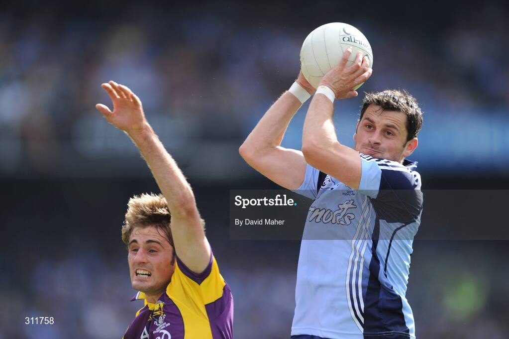 20 July 2008; Alan Brogan, Dublin, in action against Brian Malone, Wexford. GAA Football Leinster Senior Championship Final, Dublin v Wexford, Croke Park, Dublin. Picture credit: David Maher / SPORTSFILE