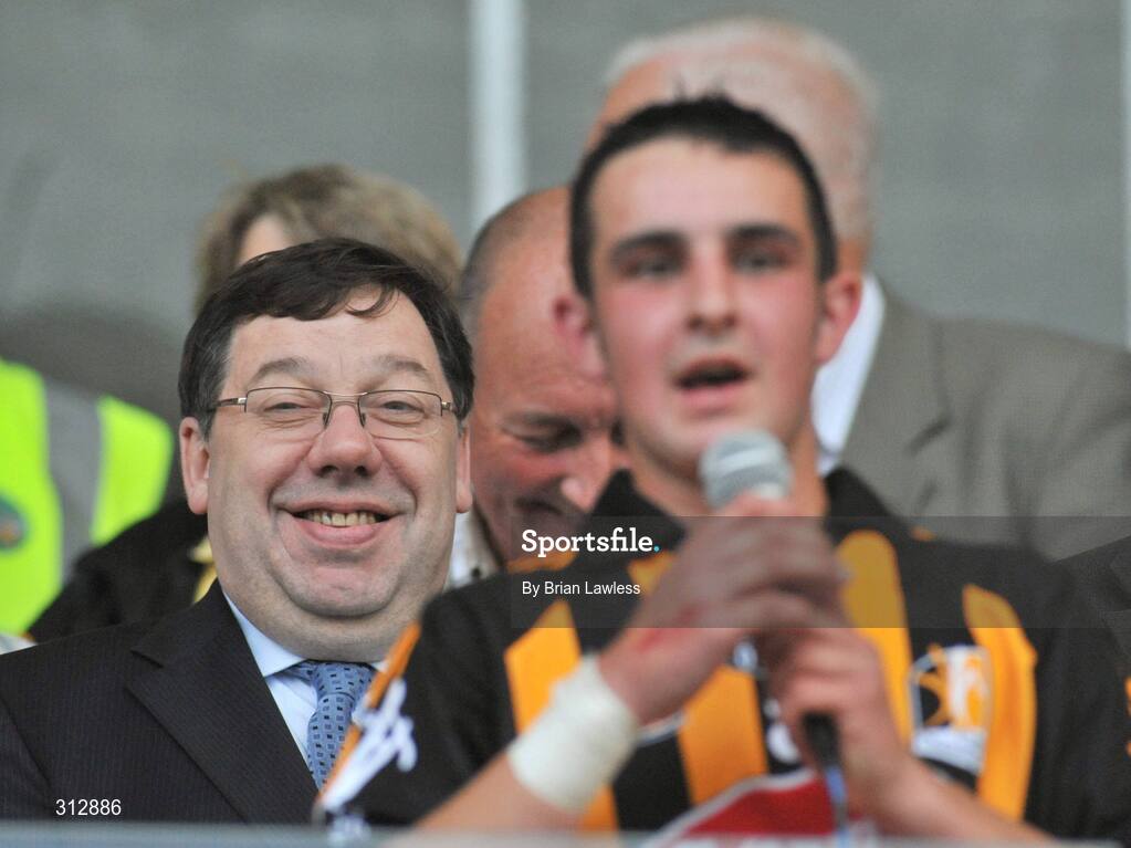 24 July 2008; An Taoiseach Brian Cowen TD listens as Kilkenny captain James Dowling makes his speech. Leinster GAA Hurling Under 21 Championship Final, Offaly v Kilkenny, O'Connor Park, Tullamore, Co. Offaly. Picture credit: Brian Lawless / SPORTSFILE