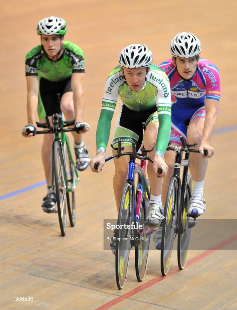 23 June 2008; Irish Olympic cyclist David O'Loughlin with team-mate Martyn Irvine, right, and irish cyclist Micheal Murray during training. Wales National Velodrome, Newport, Wales. Picture credit: Stephen McCarthy / SPORTSFILE