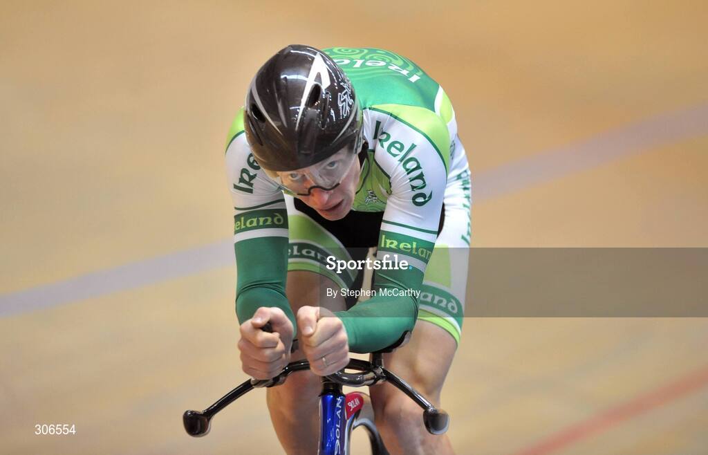 23 June 2008; Irish Olympic cyclist David O'Loughlin in action during training. Wales National Velodrome, Newport, Wales. Picture credit: Stephen McCarthy / SPORTSFILE