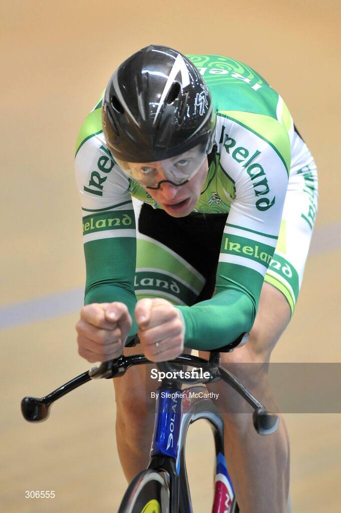 23 June 2008; Irish Olympic cyclist David O'Loughlin in action during training. Wales National Velodrome, Newport, Wales. Picture credit: Stephen McCarthy / SPORTSFILE