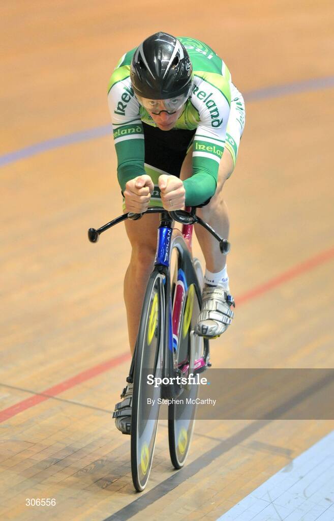 23 June 2008; Irish Olympic cyclist David O'Loughlin in action during training. Wales National Velodrome, Newport, Wales. Picture credit: Stephen McCarthy / SPORTSFILE