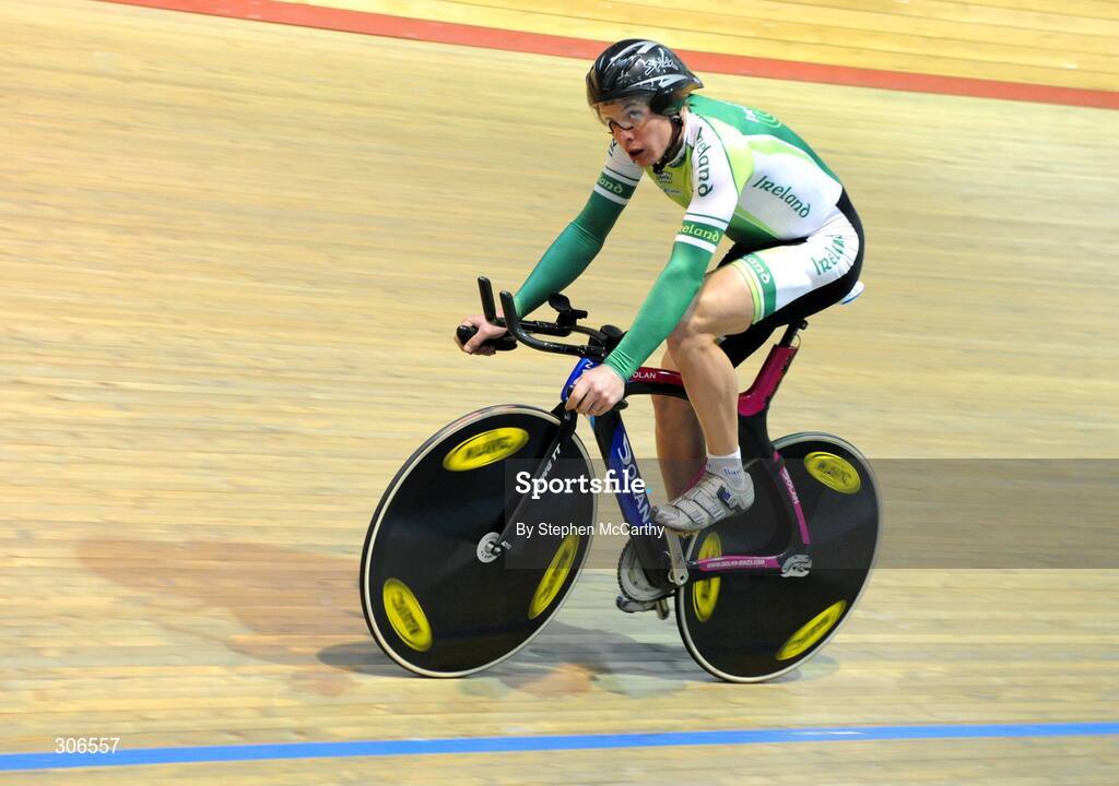 23 June 2008; Irish Olympic cyclist David O'Loughlin in action during training. Wales National Velodrome, Newport, Wales. Picture credit: Stephen McCarthy / SPORTSFILE