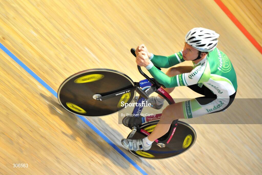 23 June 2008; Irish Olympic cyclist David O'Loughlin in action during training. Wales National Velodrome, Newport, Wales. Picture credit: Stephen McCarthy / SPORTSFILE