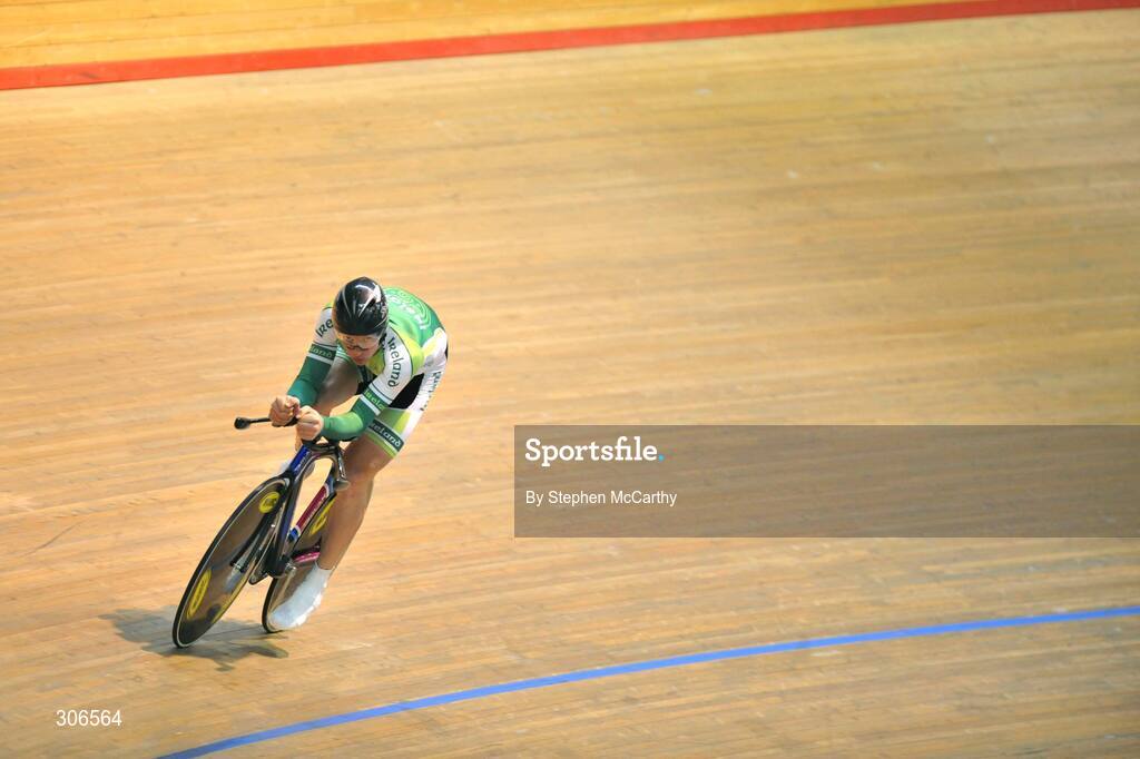 23 June 2008; Irish Olympic cyclist David O'Loughlin in action during training. Wales National Velodrome, Newport, Wales. Picture credit: Stephen McCarthy / SPORTSFILE