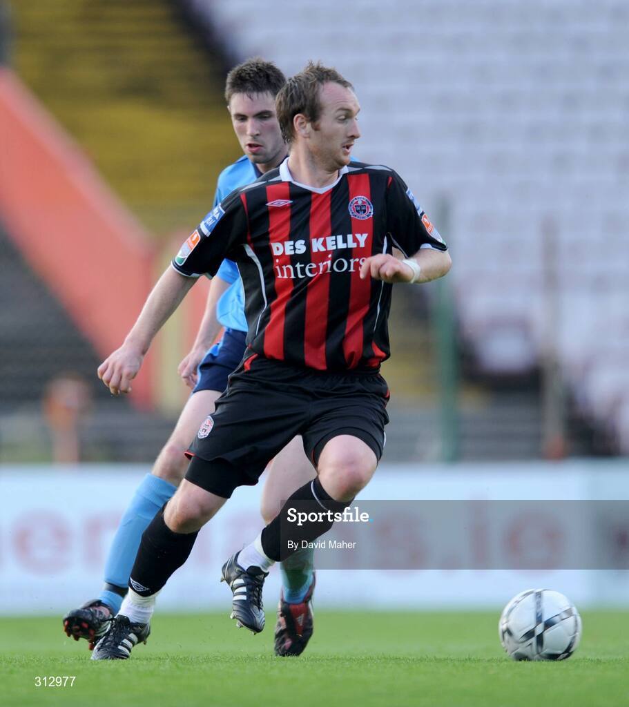 25 July 2008; Stephen O'Donnell, Bohemians, in action against Derek Doyle, UCD. eircom league Premier Division, Bohemians v UCD, Dalymount Park, Dublin. Picture credit: David Maher / SPORTSFILE
