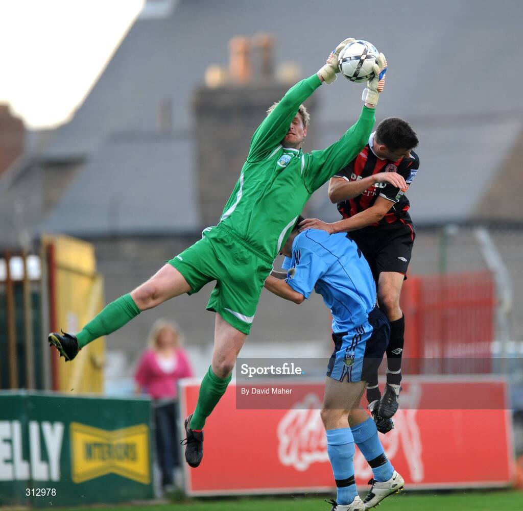 25 July 2008; UCD goalkeeper Matt Gregg and Enda Stevens, in action against Anthony Murphy, Bohemians. eircom league Premier Division, Bohemians v UCD, Dalymount Park, Dublin. Picture credit: David Maher / SPORTSFILE
