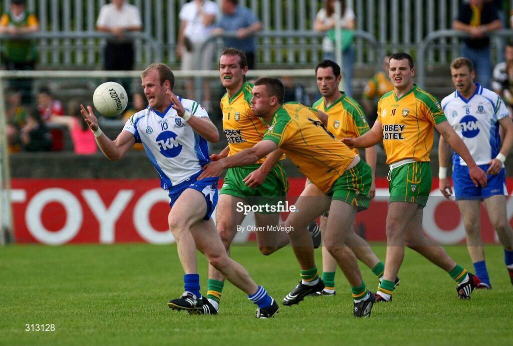 24 July 2008; Dick Clerkin, Monaghan, in action against Eamon McGee, Donegal. GAA Football All-Ireland Senior Championship Qualifier - Round 2, Donegal v Monaghan, Ballybofey, Co. Donegal. Picture credit: Oliver McVeigh / SPORTSFILE