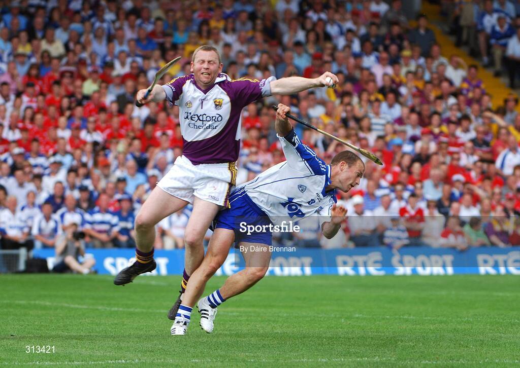 27 July 2008; Damien Fitzhenry, Wexford, in action against Eoin McGrath, Waterford. GAA Hurling All-Ireland Senior Championship Quarter-Final, Wexford v Waterford, Semple Stadium, Thurles, Co. Tipperary. Picture credit: Dáire Brennan / SPORTSFILE