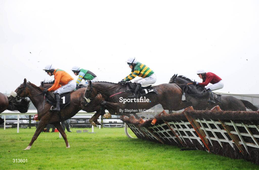 28 July 2008; Stage Manager, with Ruby Walsh up, 1, on their way to winning the Dublin Handicap Hurdle. Galway Racing Fesitval - Monday, Ballybrit, Galway. Picture credit: Stephen McCarthy / SPORTSFILE
