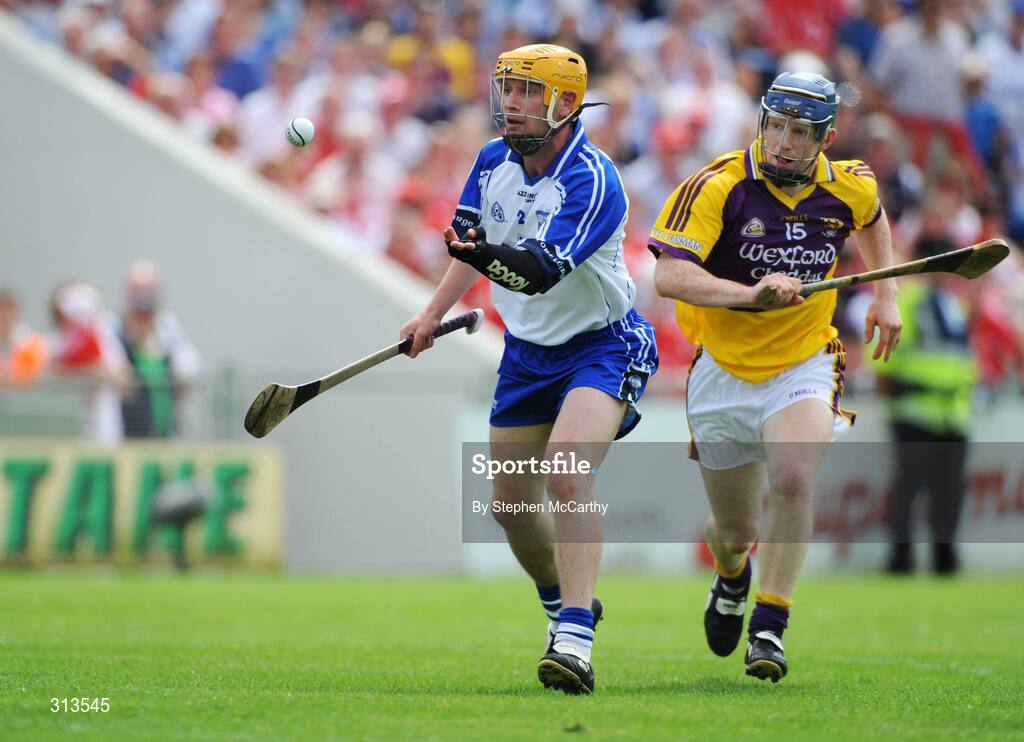27 July 2008; Eoin Murphy, Waterford, in action against Rory Jacob, Wexford. GAA Hurling All-Ireland Senior Championship Quarter-Final, Wexford v Waterford, Semple Stadium, Thurles, Co. Tipperary. Picture credit: Stephen McCarthy / SPORTSFILE